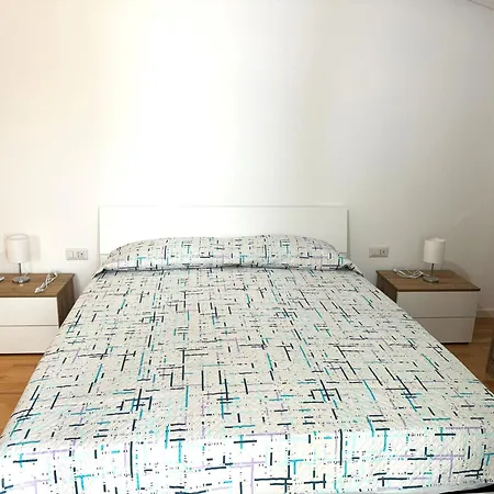 公寓 Casa Benedetta, Exclusive 2-Bedroom Penthouse With 3 Terraces & Sea Glimpses *