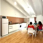 Casa Benedetta, Nuovo Attico Da Sogno, 2 Camere Private Con Terrazza E Vista Scorcio Di Mare