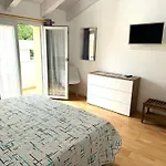 Casa Benedetta, Nuovo Attico Da Sogno, 2 Camere Private Con Terrazza E Vista Scorcio Di Mare