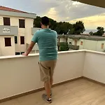 Apartamento Casa Benedetta, Nuovo Attico Da Sogno, 2 Camere Private Con Terrazza E Vista Scorcio Di Mare