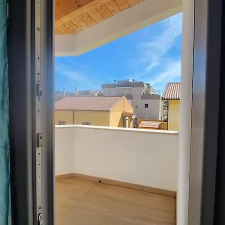 Appartamento Casa Benedetta - Attico Con Terrazza Vista Mare, Vicino Al Lungomare *