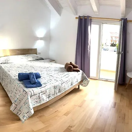 Lejlighed Casa Benedetta, Attico Intero Con 2 Terrazze E Scorcio Vista Mare O Camera Con Bagno Privato In Appartamento Condiviso