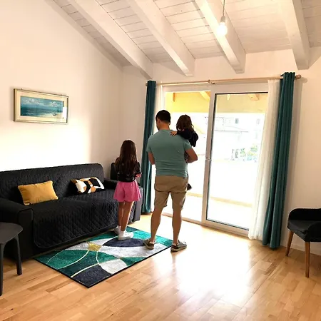 Casa Benedetta - Attico Con Terrazza Vista Mare, Vicino Al Lungomare *