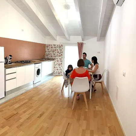 Casa Benedetta, Attico Intero Con 2 Terrazze E Scorcio Vista Mare O Camera Con Bagno Privato In Appartamento Condiviso Lejlighed Alghero
