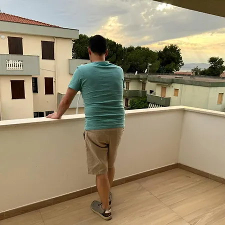 Lejlighed Casa Benedetta, Attico Intero Con 2 Terrazze E Scorcio Vista Mare O Camera Con Bagno Privato In Appartamento Condiviso