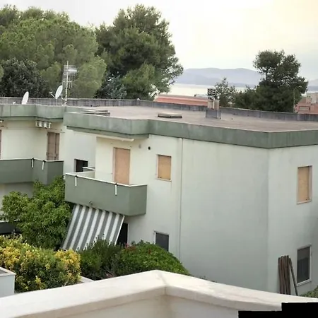 Lejlighed Casa Benedetta, Attico Intero Con 2 Terrazze E Scorcio Vista Mare O Camera Con Bagno Privato In Appartamento Condiviso